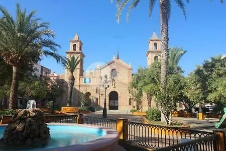 Great Location! Pool View Apartamento